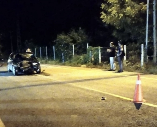 Otomobil ile motosiklet çarpıştı: 1 ölü 2