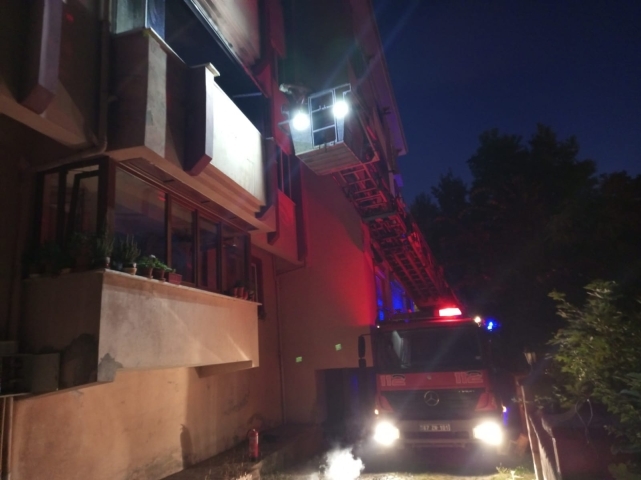 Kombi patladı, yangın çıktı 4