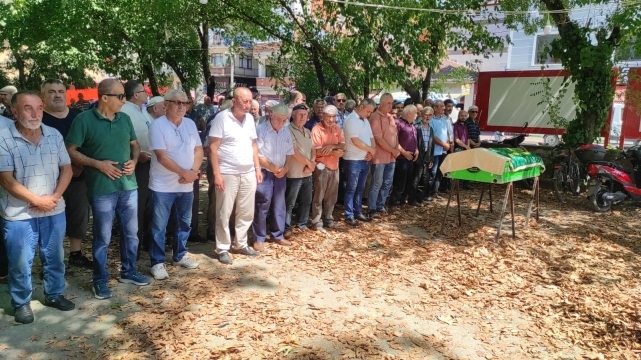  Kalp krizinden ölen simitçi defnedildi 3