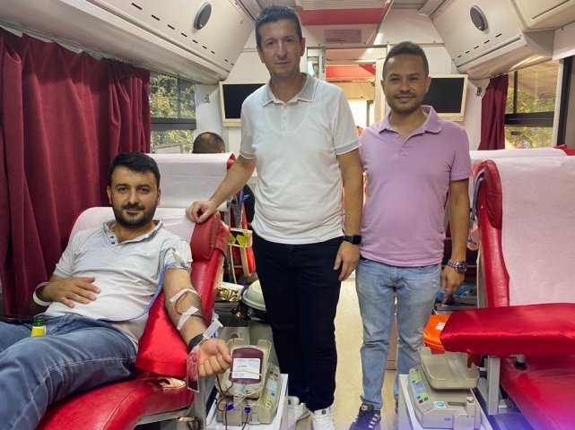 Kızılay’a kanlar Ensar Vakfı’ndan 1