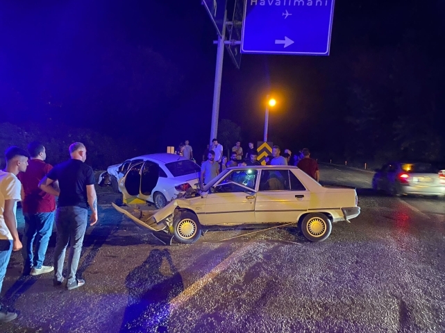 Tali yoldan dikkatsizce çıktı kazaya neden 3