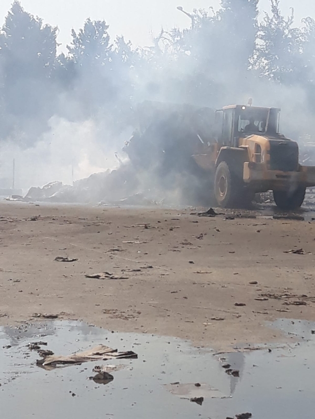 Atık kağıtlar fabrikada yangın çıkardı   2