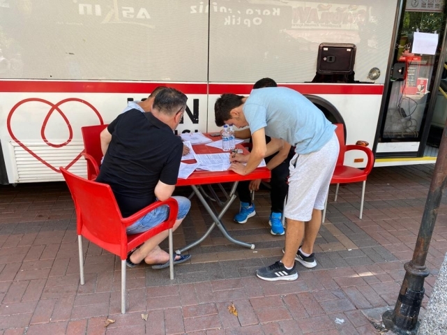 Kızılay’a kanlar Ensar Vakfı’ndan 2