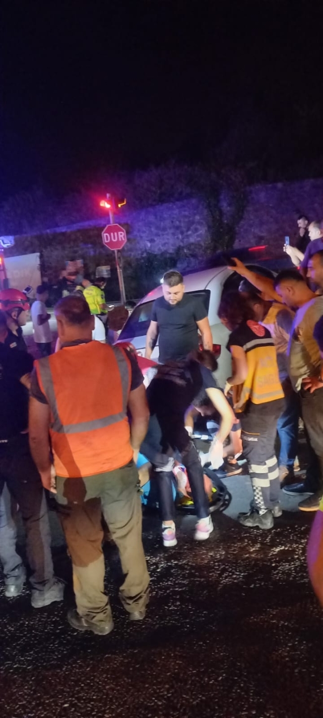 Tali yoldan dikkatsizce çıktı kazaya neden 1
