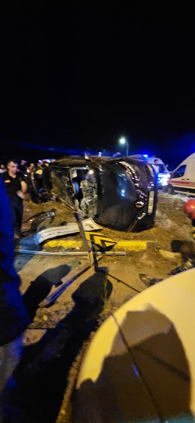 Işık ihlali kazaya neden oldu:5 yaralı 5