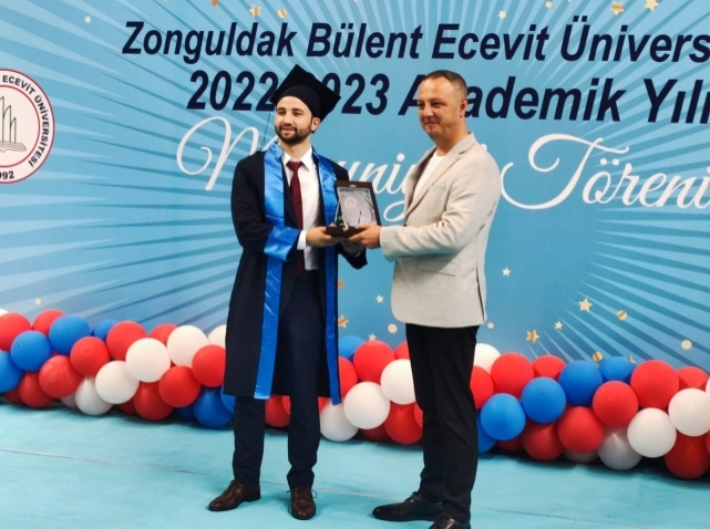 ZBEÜ'de mezuniyet coşkusu   1