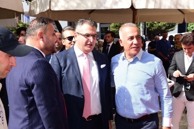 Zonguldak'ın gururu oldular; Yerli ve Milli Marka Hocin'in mağaza açılışı gerçekleştirildi 3