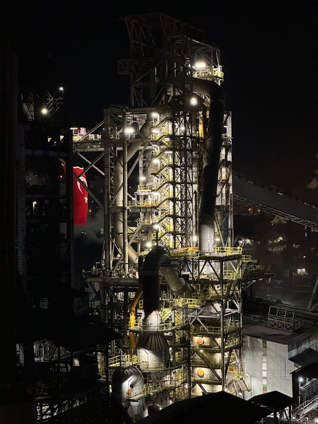 Erdemir’in Türk mühendislerinin katkılarıyla inşa ettiği ‘Zübeyde’de ilk üretim gerçekleşti 2