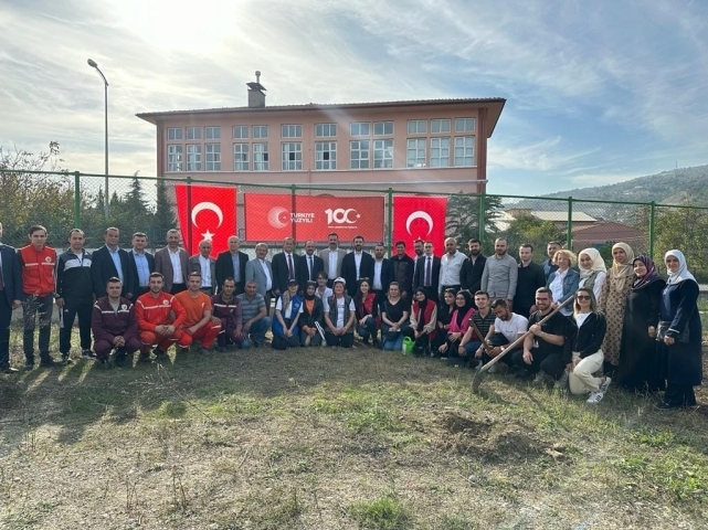 AK Parti'nin "Yüz Yüze 100 Program"ı Devrek'te Gerçekleştirildi 1