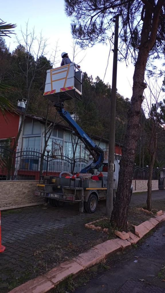 Başkent EDAŞ Kuvvetli Fırtına Uyarılarına Karşı Teyakkuza Geçti 4