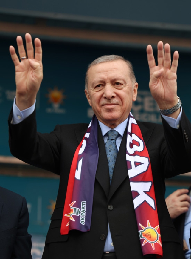 Cumhurbaşkanı Erdoğan Zonguldak'ta "Bugün bu ilk mitingimiz. Bunun kadri kıymetini mutlaka bilin" 4