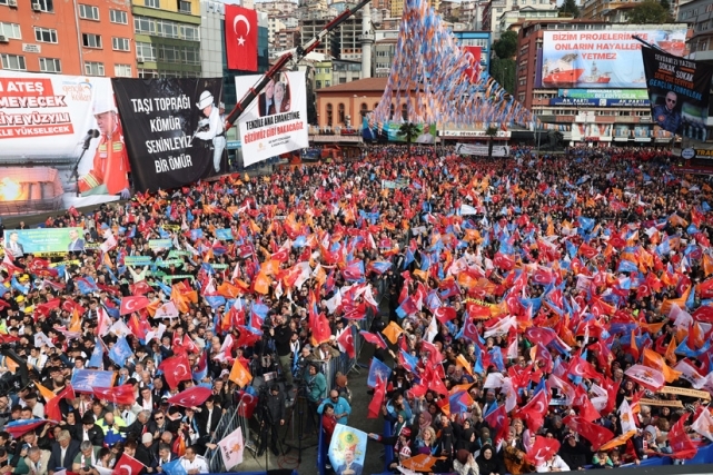 Cumhurbaşkanı Erdoğan Zonguldak'ta "Bugün bu ilk mitingimiz. Bunun kadri kıymetini mutlaka bilin" 1