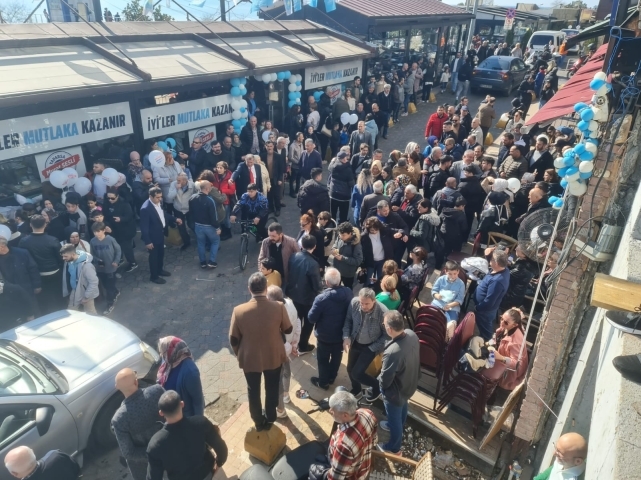 Sesli, 2 bin 500 kişiye balık ekmek ikram etti 4