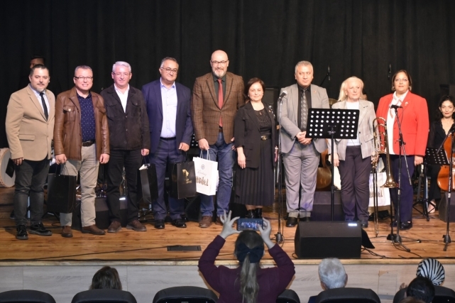 İzmit Belediyesi Kent Orkestrası Konseri Büyüledi 2