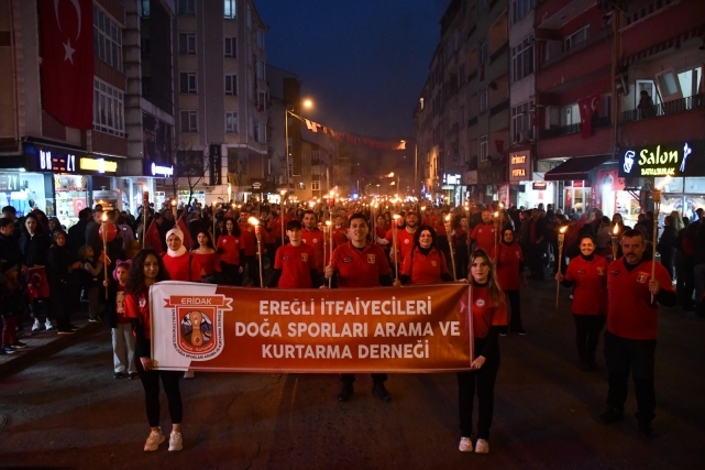 Kdz. Ereğli, Atatürk ve Cumhuriyet için yürüdü 1
