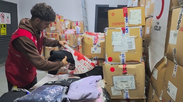 Gazzeli Abdullah, Zonguldak'ta ihtiyaç sahiplerinin imdadına koşuyor 3