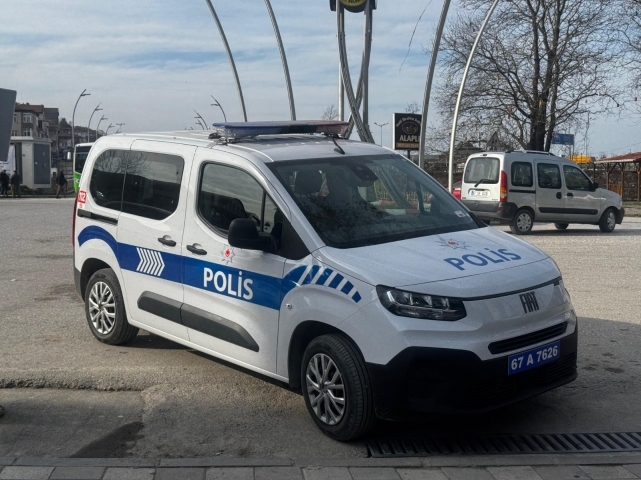 Alaplı İlçe Emniyet teşkilatına araç bağışında bulundular 1