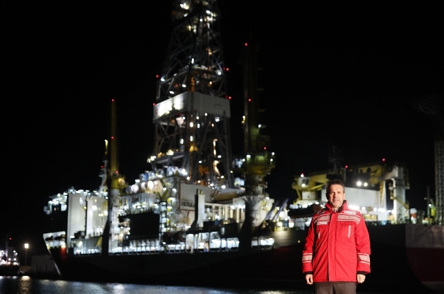 Bakan Bayraktar, yeni yıl öncesi Fatih Sondaj Gemisi'nde açıklamalarda bulundu 1