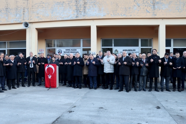 Facianın 42. yılında 103 madenci dualarla anıldı 3