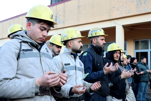 Facianın 42. yılında 103 madenci dualarla anıldı 1