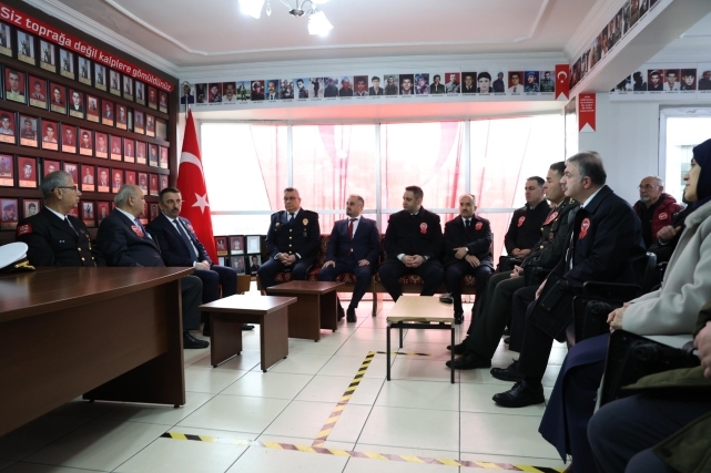 Zonguldak'ta 18 Mart şehitleri anıldı 3