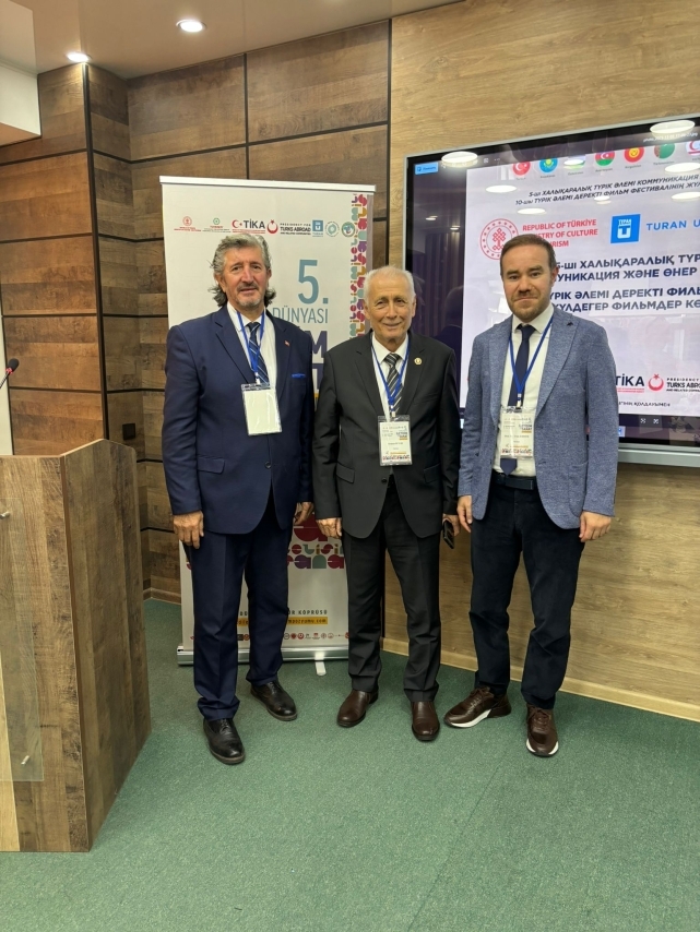 Zonguldak Gazeteciler Cemiyeti Başkanı Akbıyık, Kazakistan’da Türk Dünyası Hizmet Ödülü Aldı 1