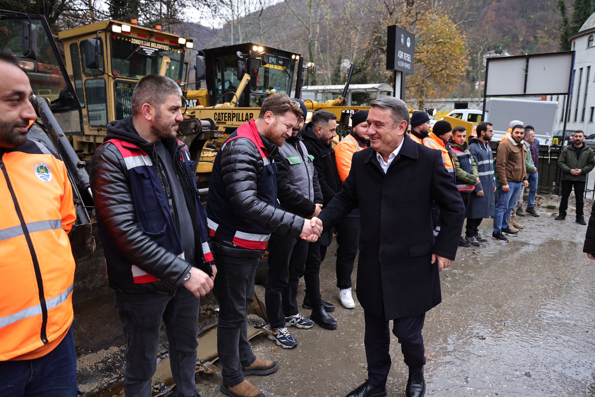 Zonguldak Belediyesi Kışa Hazır: 3 Bin 500 Ton Tuz Stoklandı, 200 Personel Teyakkuzda 1