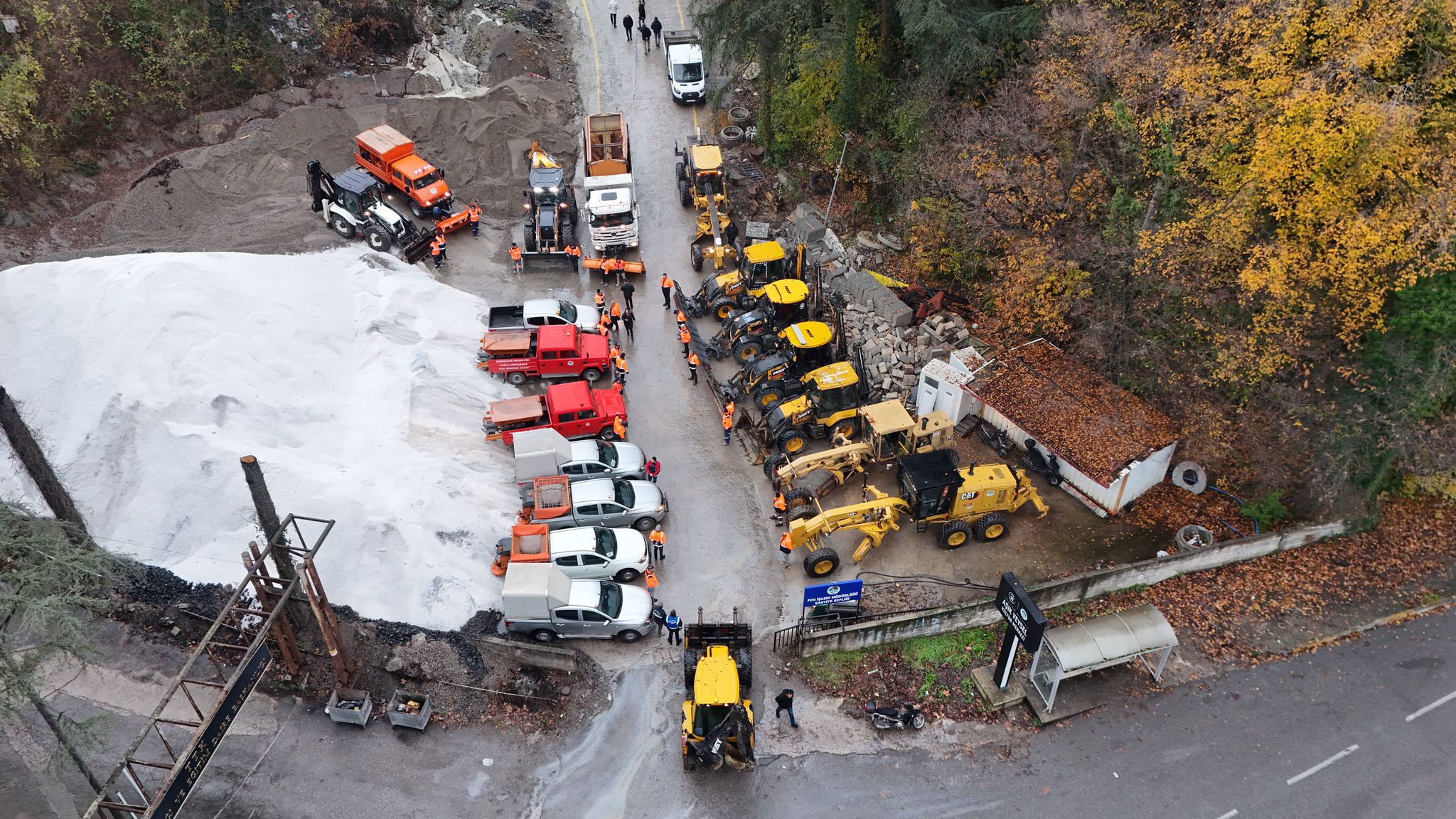Zonguldak Belediyesi Kışa Hazır: 3 Bin 500 Ton Tuz Stoklandı, 200 Personel Teyakkuzda 3