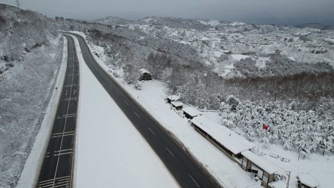 Zonguldak Ereğli yolunda kartpostallık manzara 1
