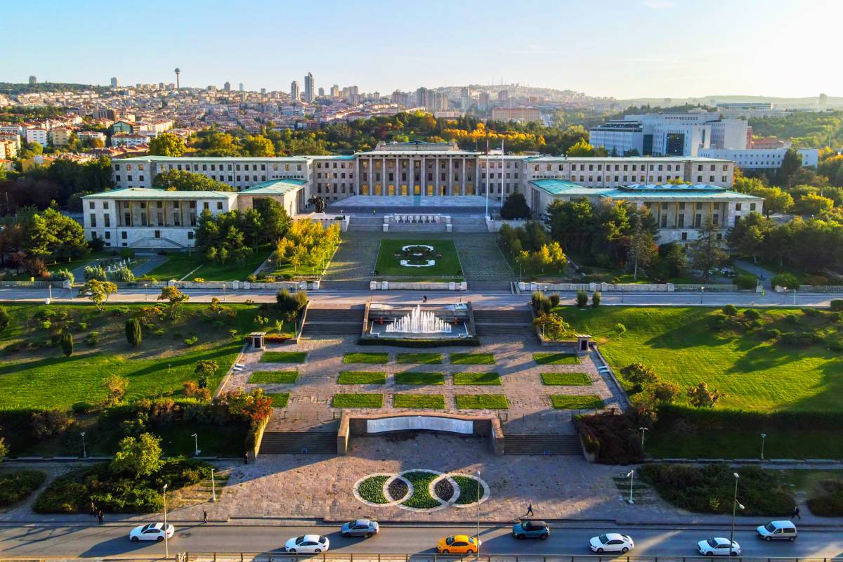 Meclis’te çocuk istismarı soruşturması: 1 tutuklu, 4 gözaltı