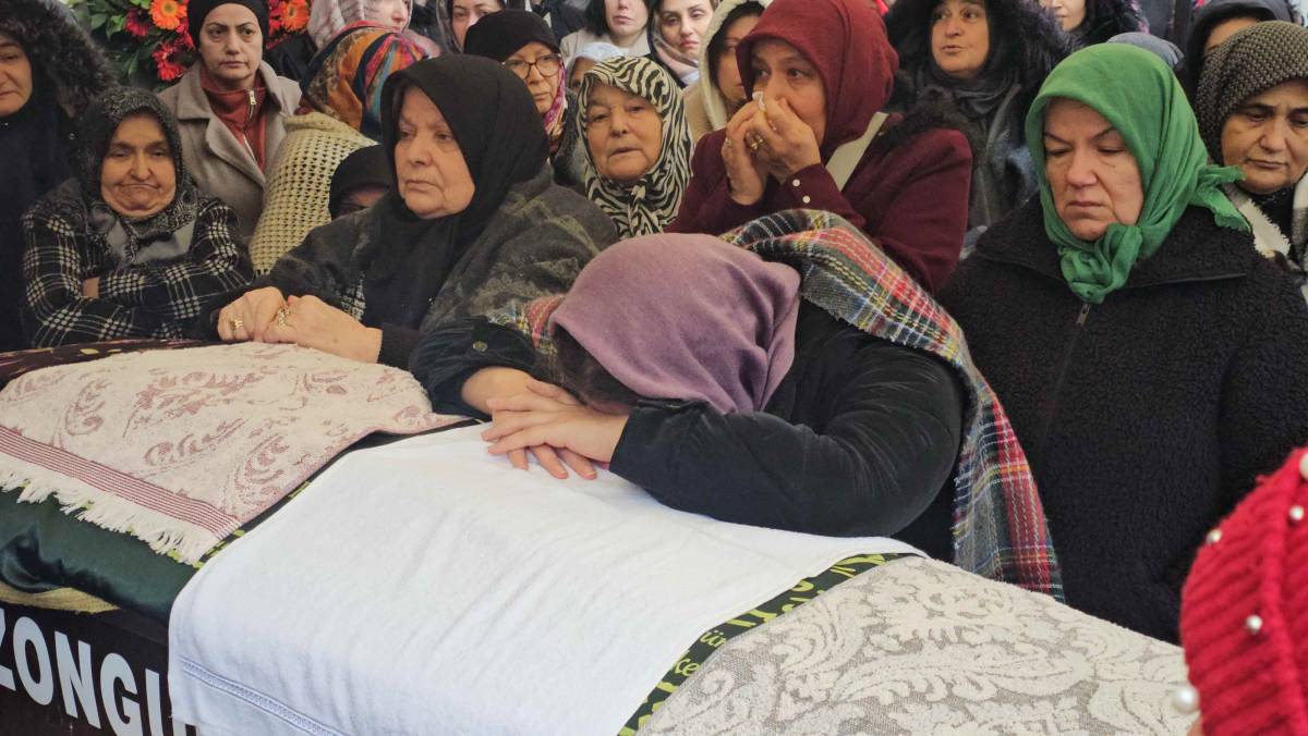 Kadere bak: Annesi püre, kızı elma yerken öldü