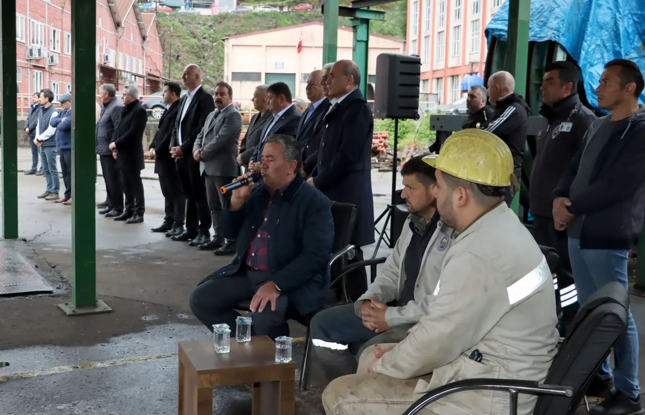 Karadon'da 30 maden şehidi törenle anıldı 5