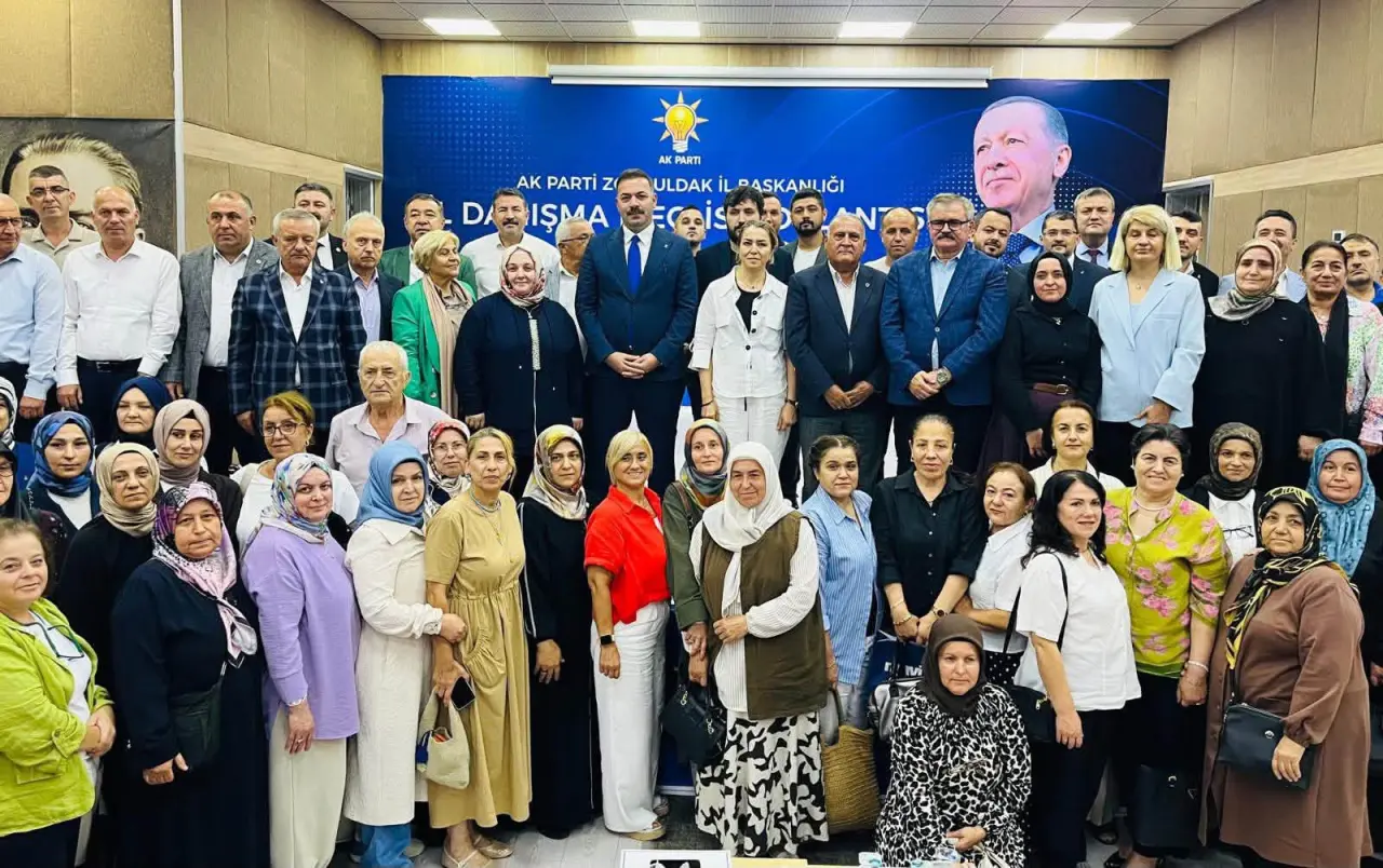 AK Parti Zonguldak’ta Çeyrek Asırlık Gövde Gösterisi: "Geleceğe Hazırız!" 5