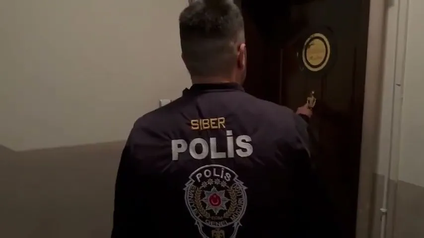 Emniyet Genel Müdürlüğü koordinesinde düzenlenen operasyonlarda nitelikli dolandırıcılık ve yasa dışı bahisle mücadele edilirken, 75 şüpheli tutuklandı.