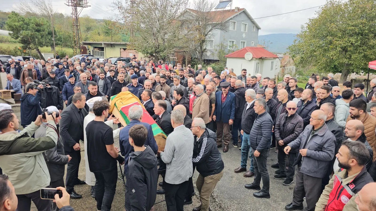 15 yıllık maden işçisi murat kaya toprağa verildi