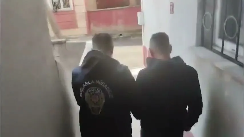 Emniyet Genel Müdürlüğü koordinesinde düzenlenen operasyonlarda nitelikli dolandırıcılık ve yasa dışı bahisle mücadele edilirken, 75 şüpheli tutuklandı.